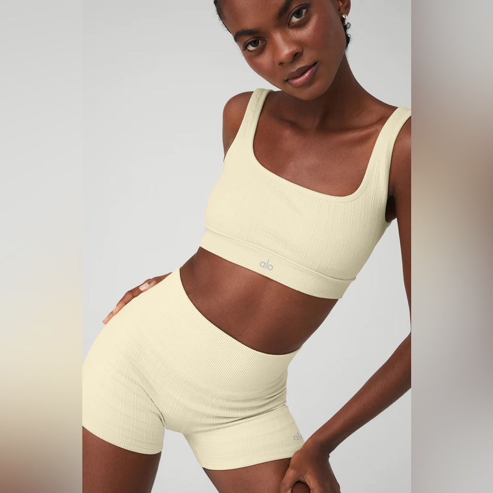 Alo Yoga Seamless Cable Knit Hot Shorts